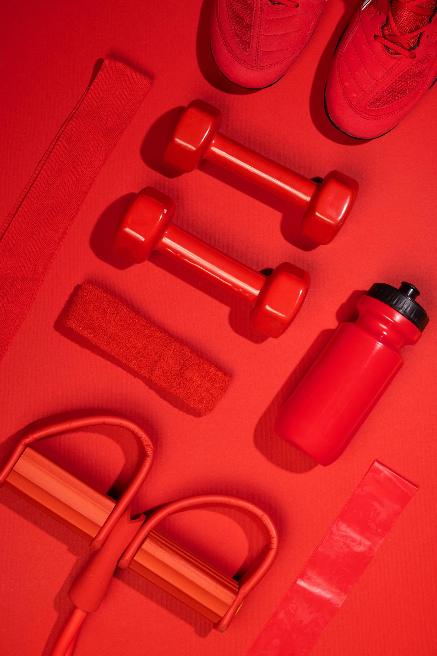 Équipements de fitness rouge pour salle de sport à Saint-Orens